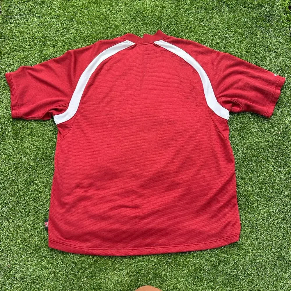 Nike there small